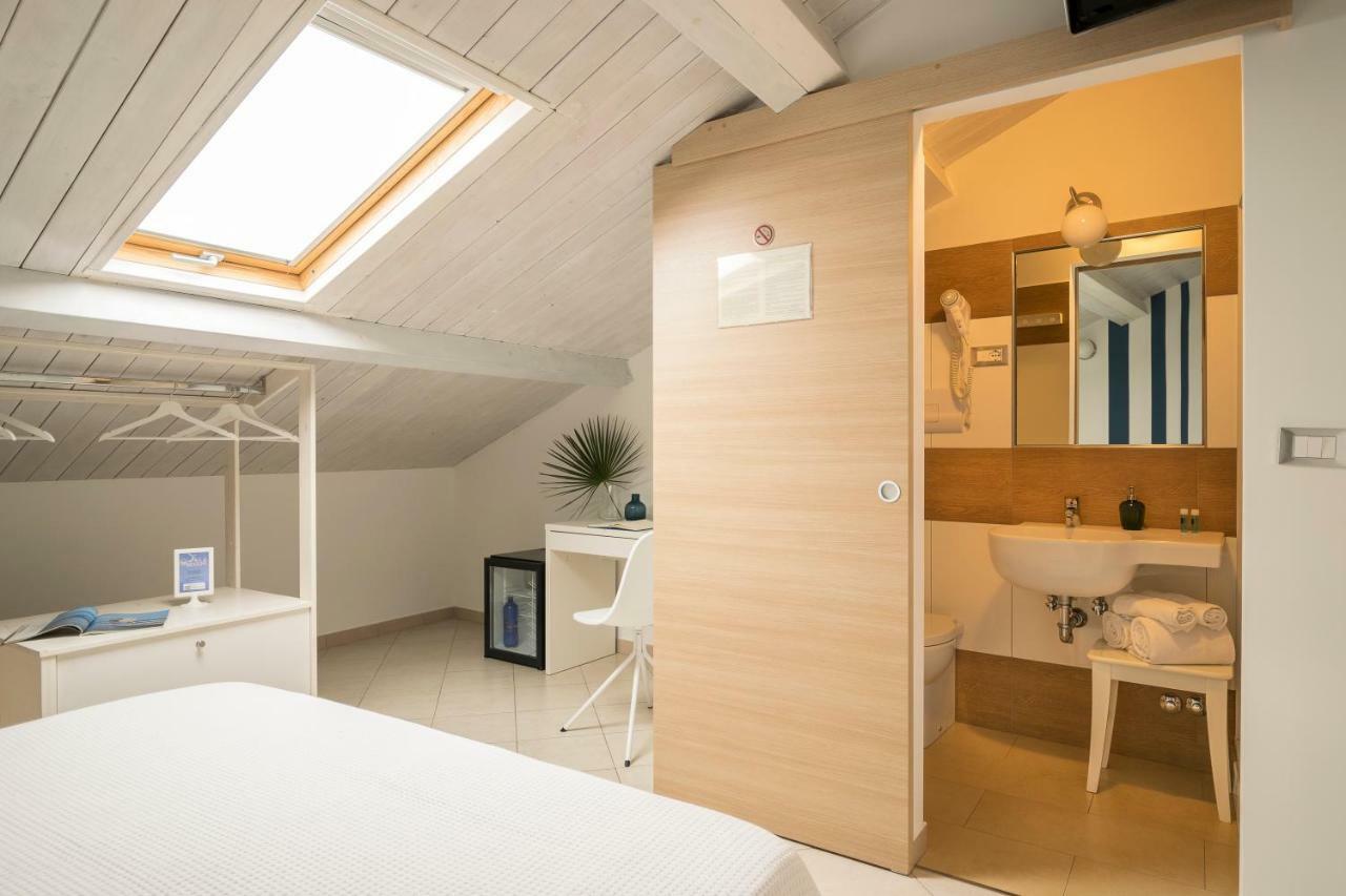 Civico 64 Bed & Breakfast In Mansarda Palmi Bagian luar foto