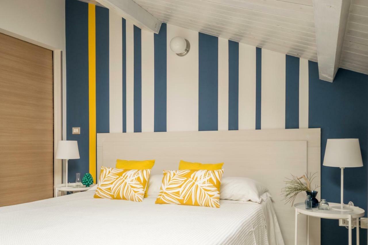 Civico 64 Bed & Breakfast In Mansarda Palmi Bagian luar foto
