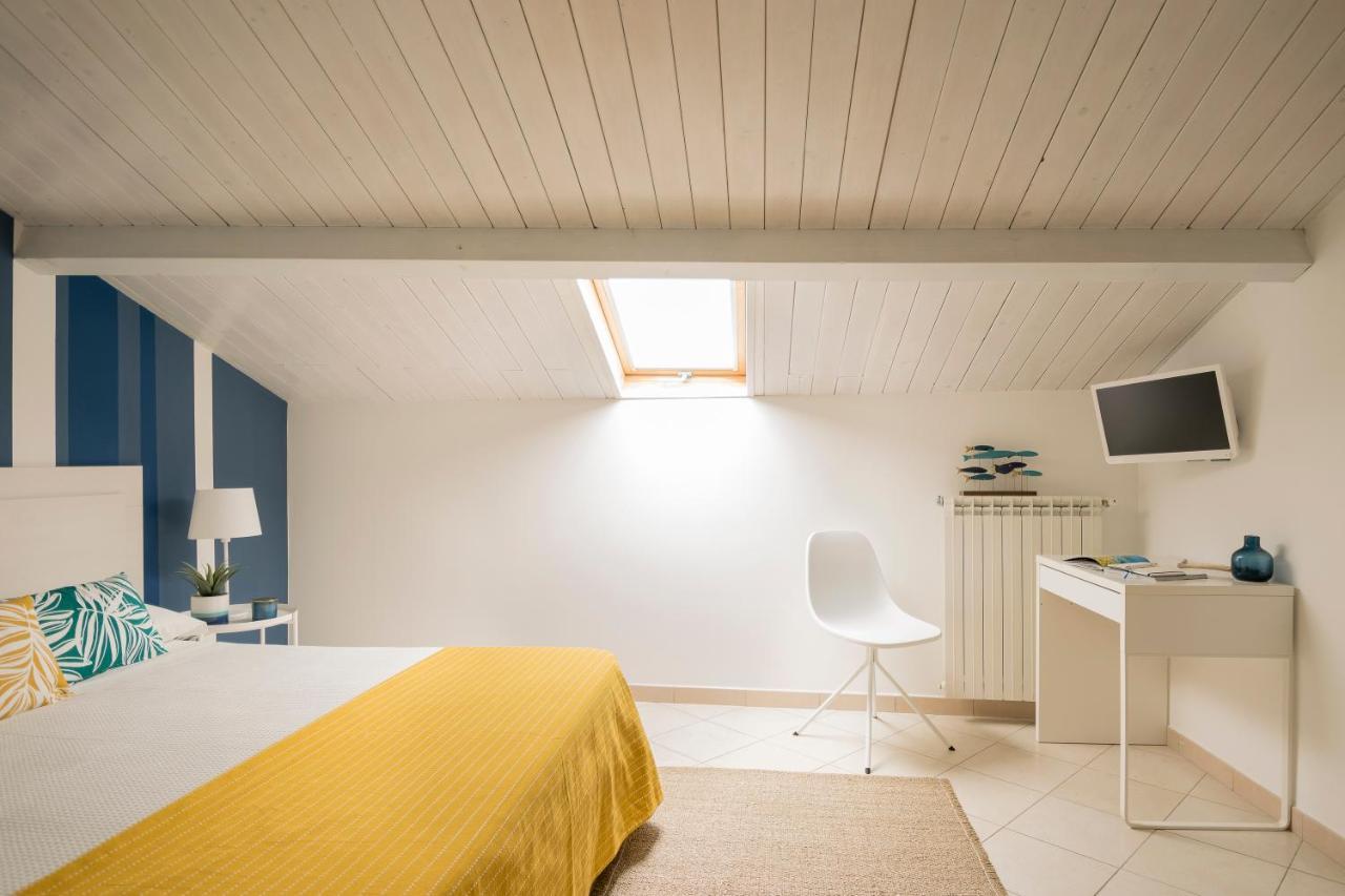 Civico 64 Bed & Breakfast In Mansarda Palmi Bagian luar foto