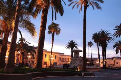 Civico 64 Bed & Breakfast In Mansarda Palmi Bagian luar foto